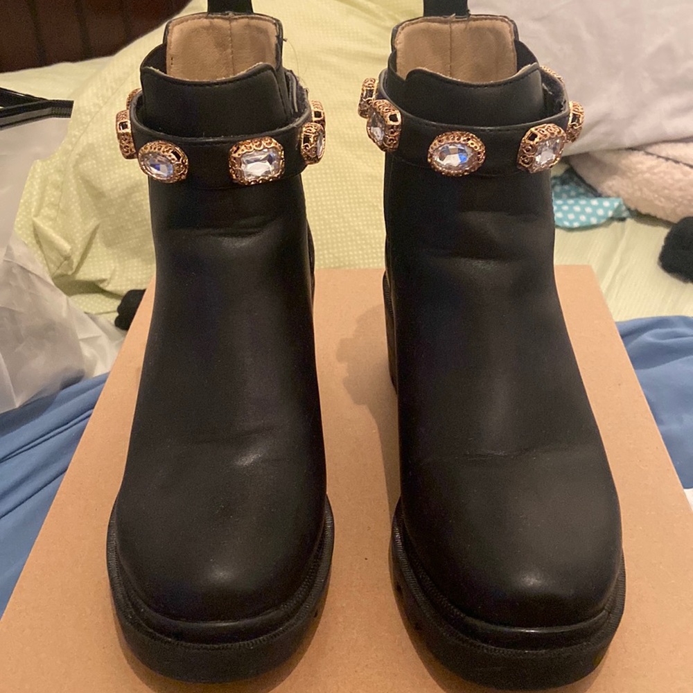steve madden amulet